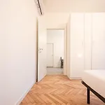 Rrrapido Sant' Ambrogio And - Via Olona Apartment